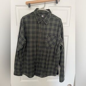 Men’s flannel size large